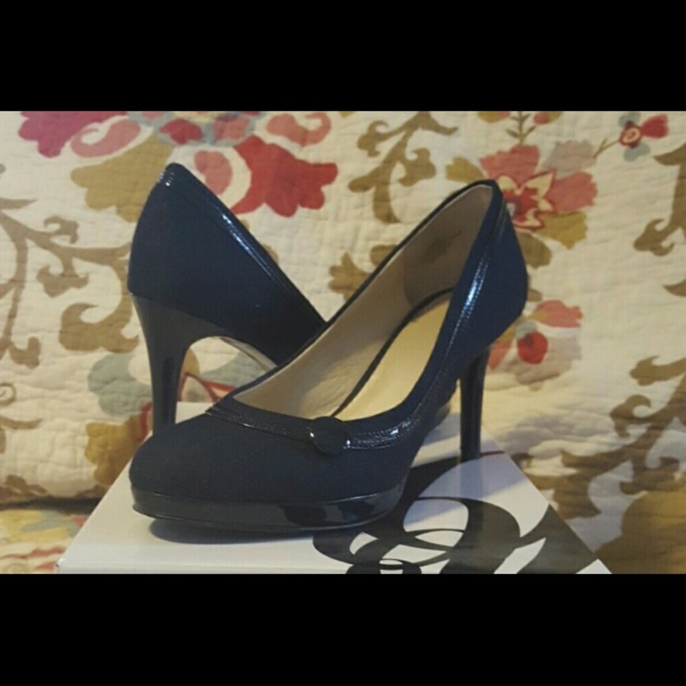 Nine West Navy Blue Heels