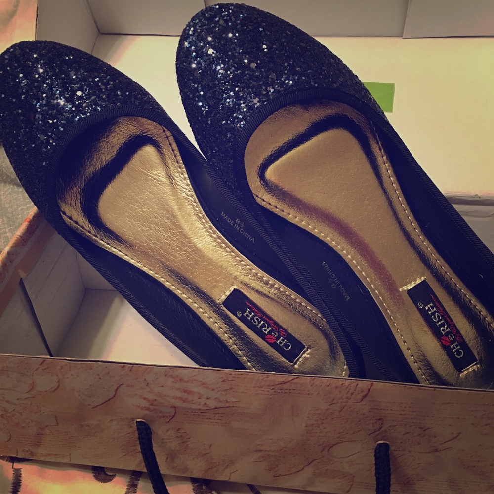 Ladies Navy Flats