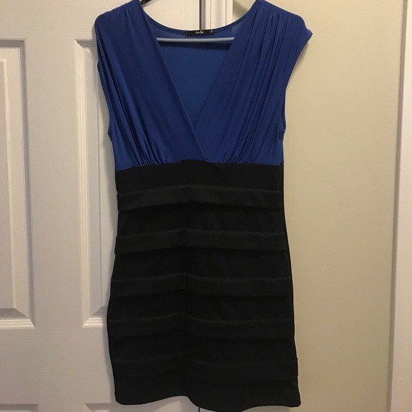 Dress - Picture 2 of 3