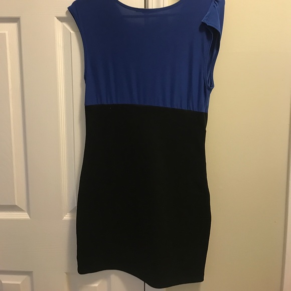 Dress - Picture 3 of 3