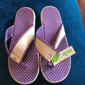 AGION PURPLE AND WHITE FLIP FLOPS