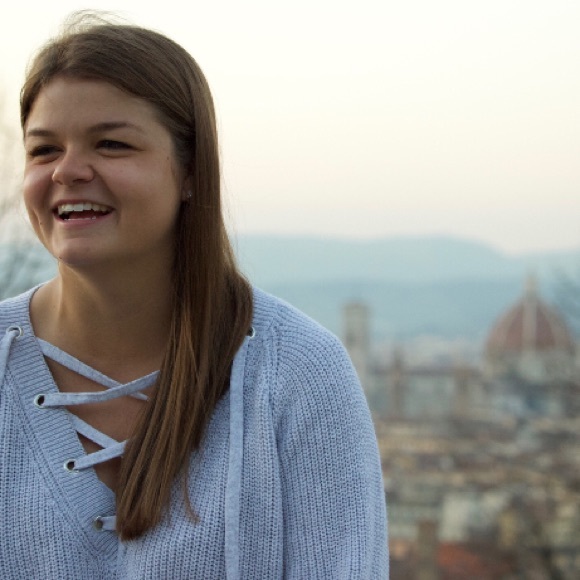 Meet your Posher, Anneliese - Picture 1 of 1
