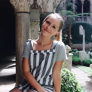 Meet your Posher, Carly