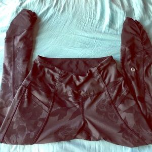 Size 4 Lululemon Capri yoga pants