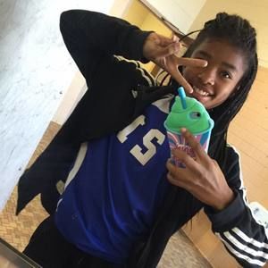 Meet your Posher, Nae