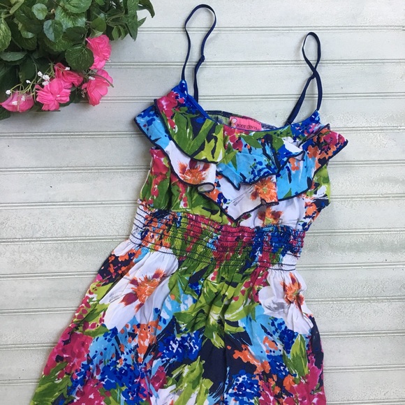 Body Central Dresses & Skirts - Beautiful Floral Summer Dress // BODYCENTRAL
