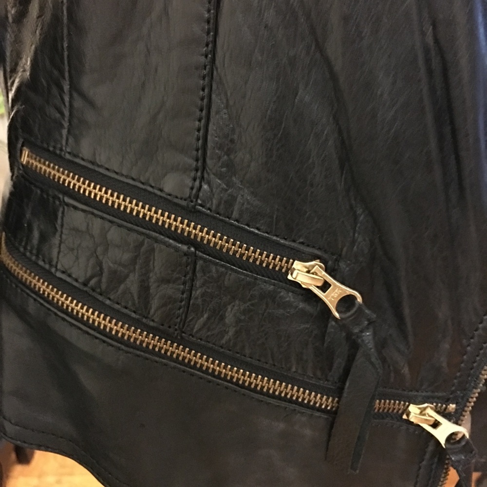 Vera Moda Cropped Leather Jacket - image 3