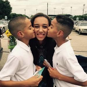 Meet your Posher, Avery