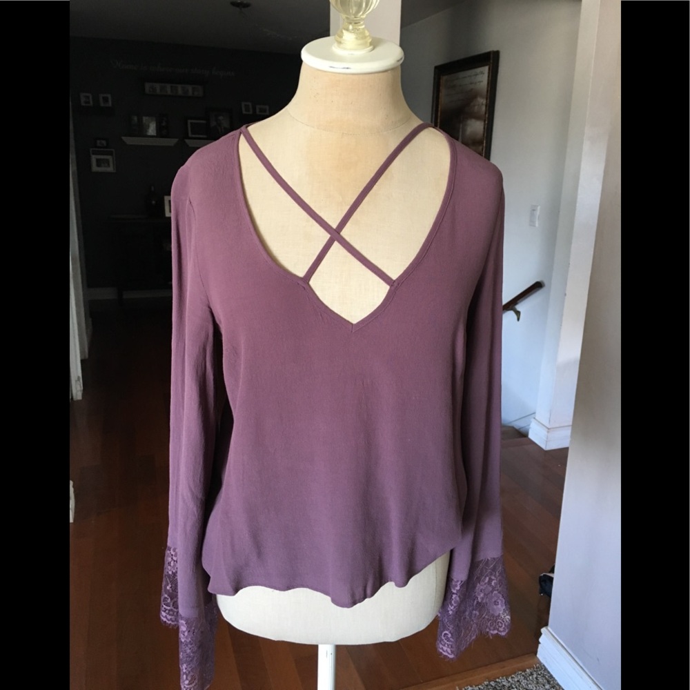 Purple lace sleeves shirt
