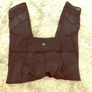 Lululemon Size 6 Black Crops- Great condition