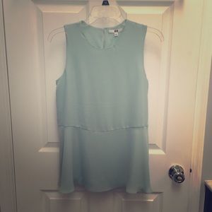 NWT mint uniqlo peplum top