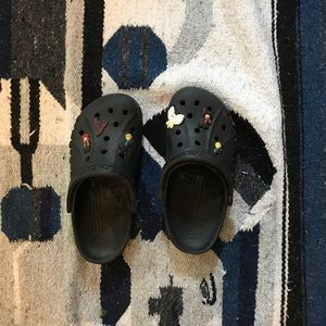 Black crocs