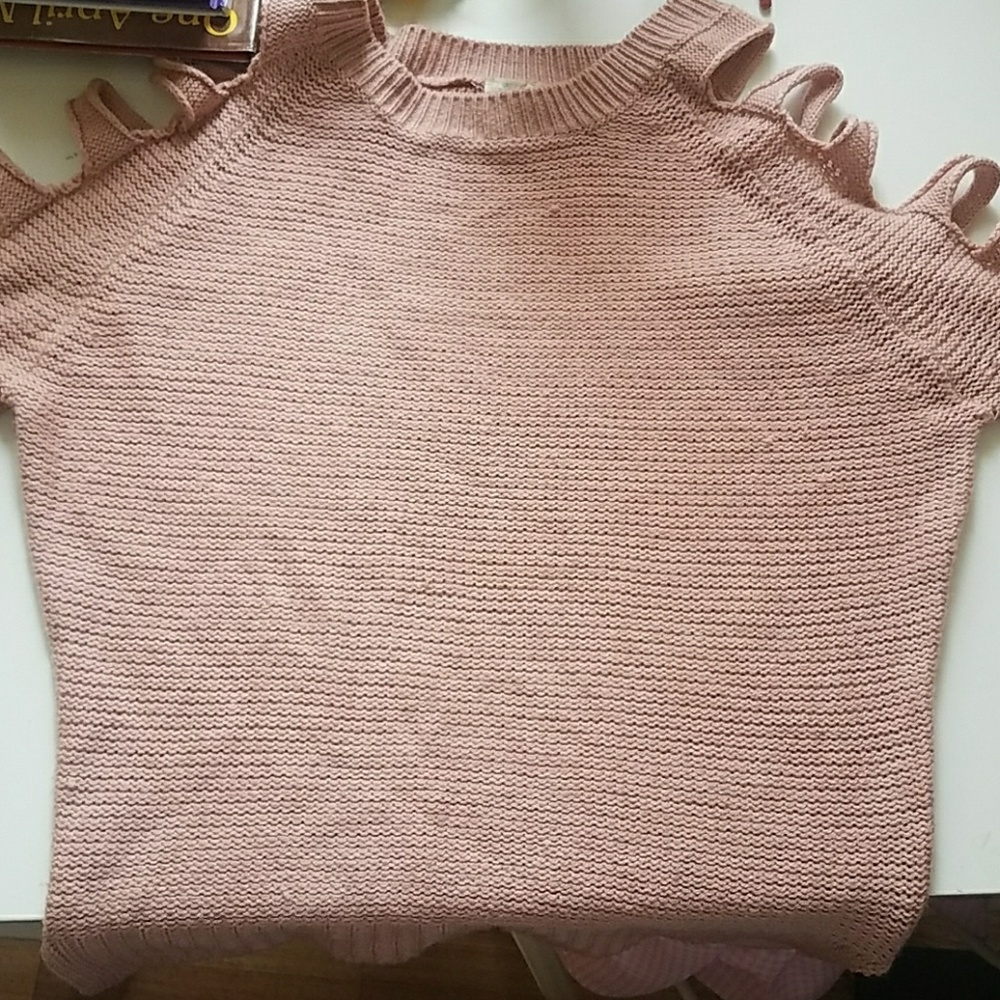 Light pink sweater