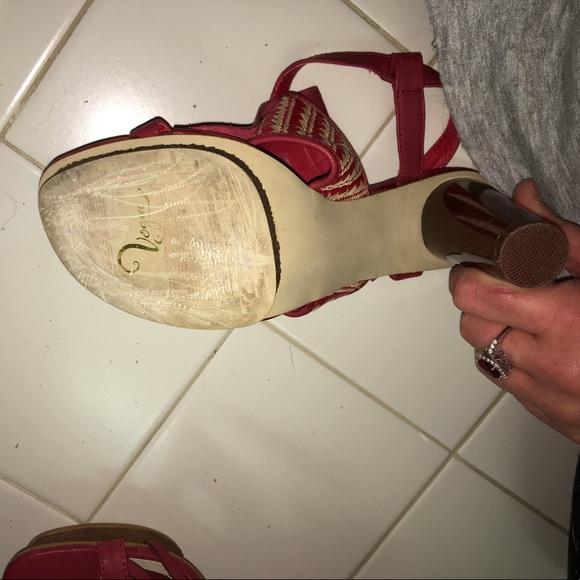 Vogue red heels - Picture 7 of 7