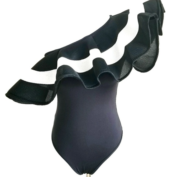 *NEW* One shoulder ruffle striped black bodysuit - Picture 4 of 7