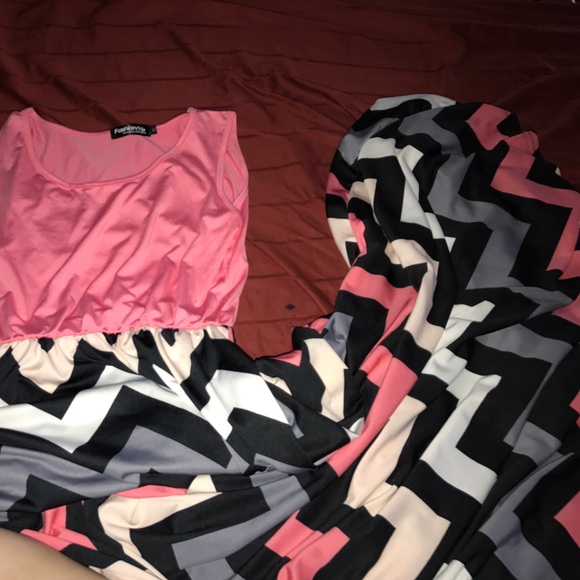 Pink striped design Maxidress - Picture 3 of 3