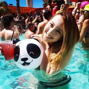 Meet your Posher, Mary divine