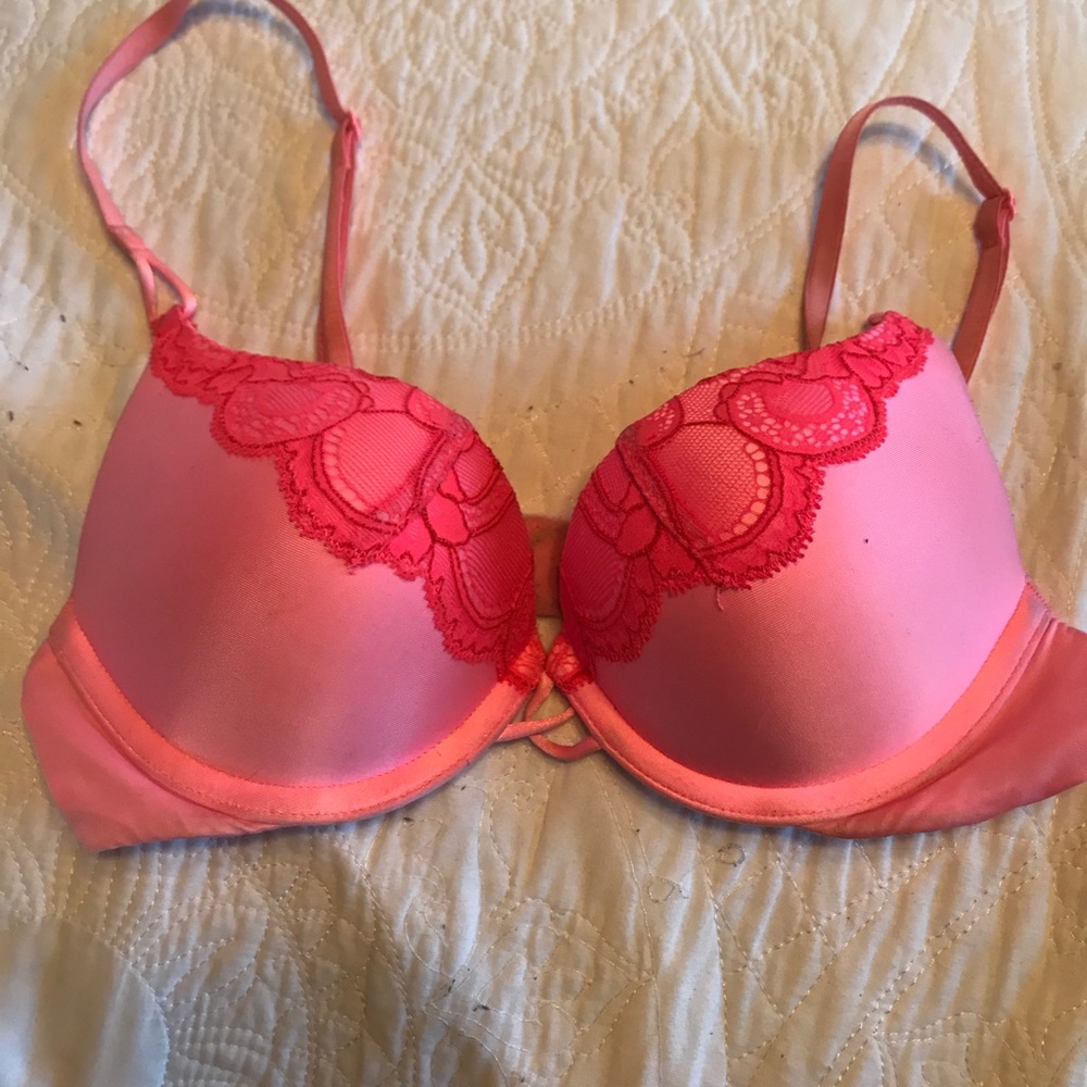 Victoria Secret plunge bombshell bra