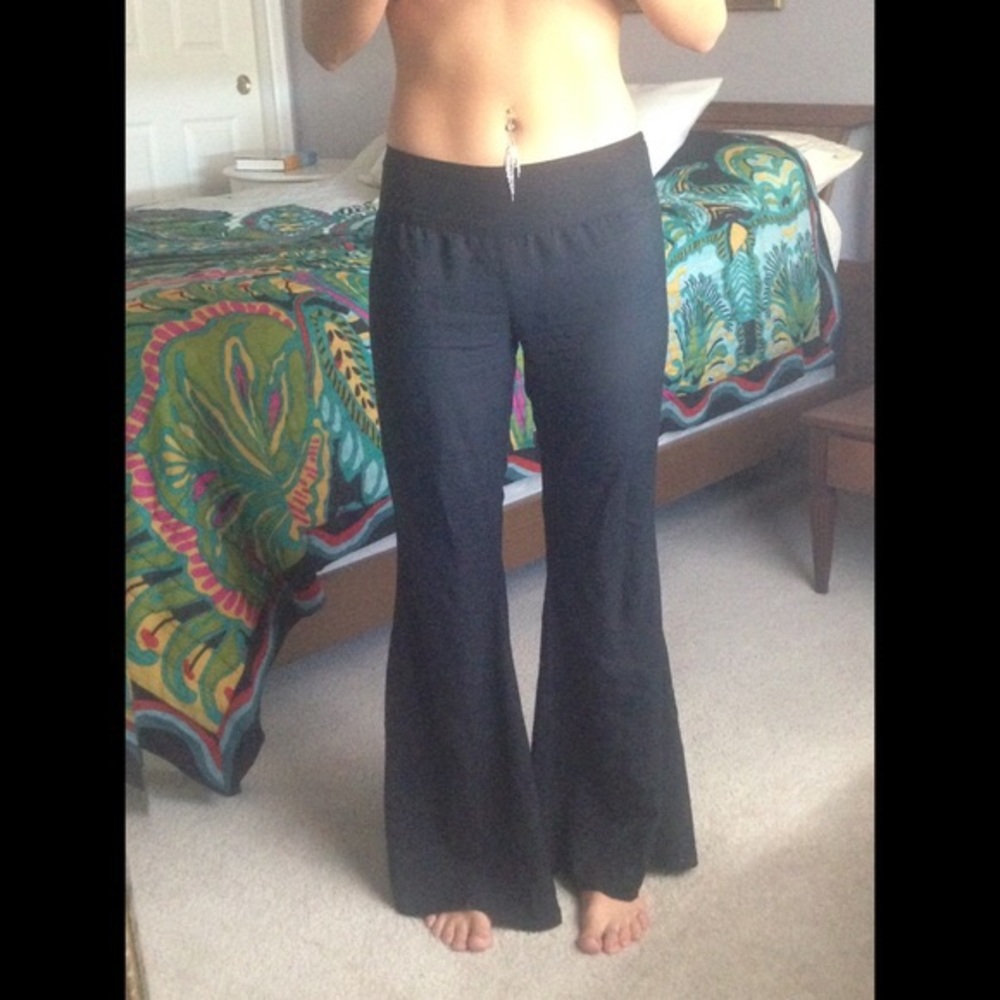 Flynn Skye Patty Flare Pants - Picture 3 of 3