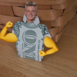 Meet your Posher, Mark