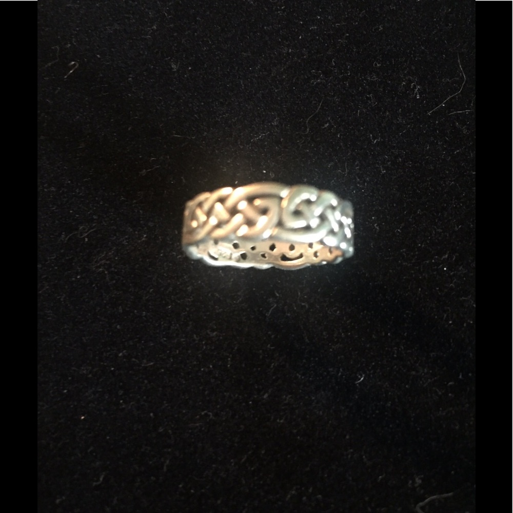 Sterling silver Celtic design ring - size 7