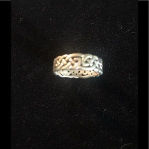 Sterling silver Celtic design ring - size 7