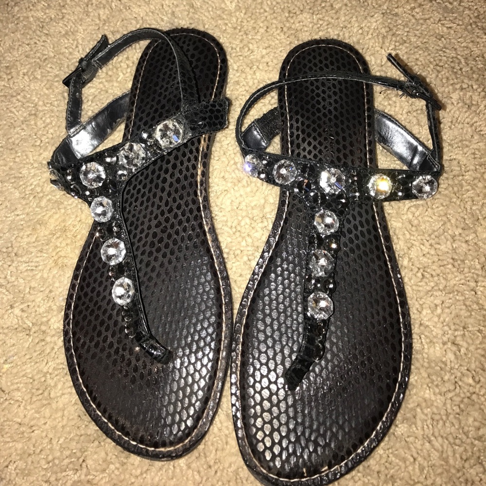 Beautiful snake skin stoned sandals size 8.5