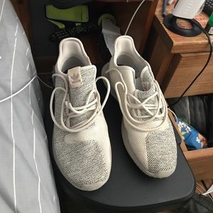 Adidas tubular shadow