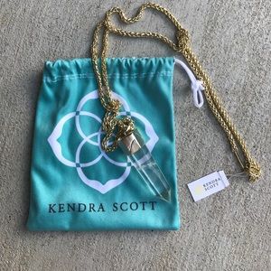 Kendra Scott necklace
