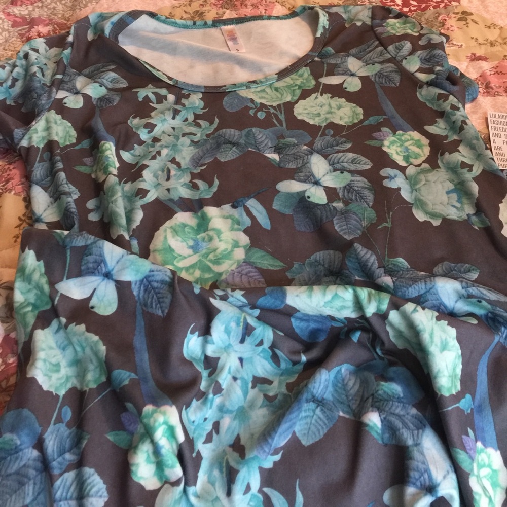 Lularoe classic T