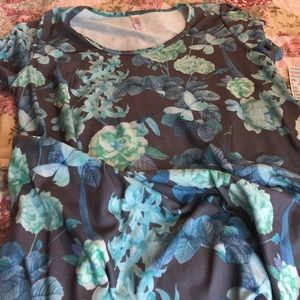 Lularoe classic T
