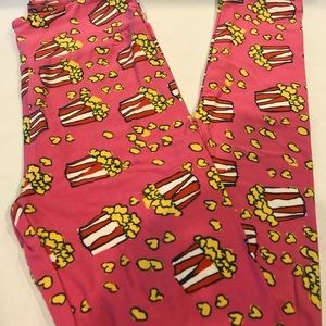 Amazing popcorn leggings! NWT