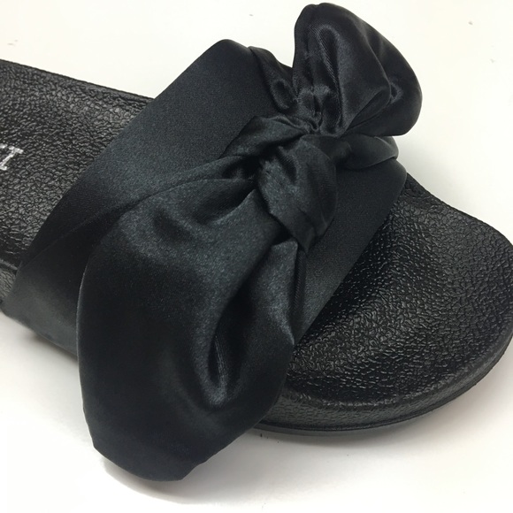 Black satin bow slide - Picture 5 of 7