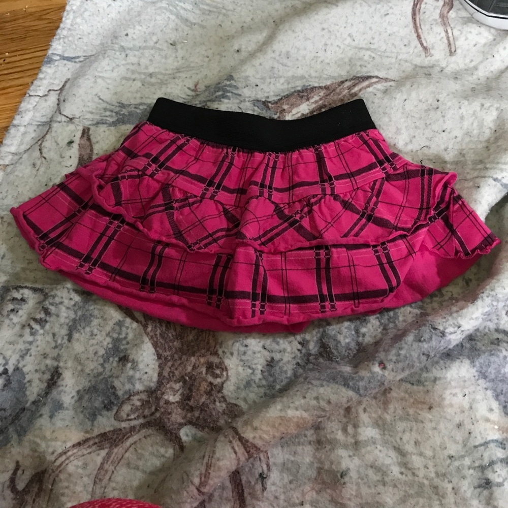 Skort pink and black plaid size 5/6