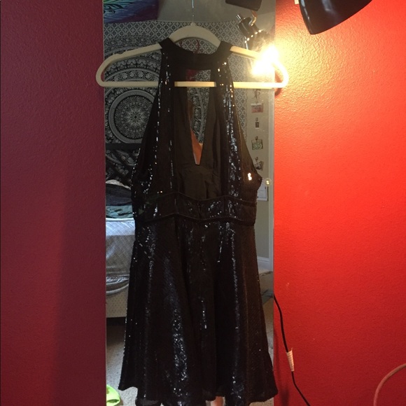 Black Sequin Halter Dress - Picture 4 of 9
