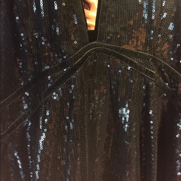 Black Sequin Halter Dress - Picture 5 of 9