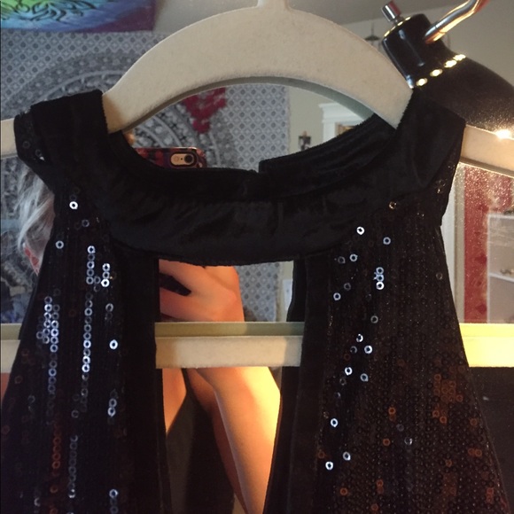 Black Sequin Halter Dress - Picture 6 of 9