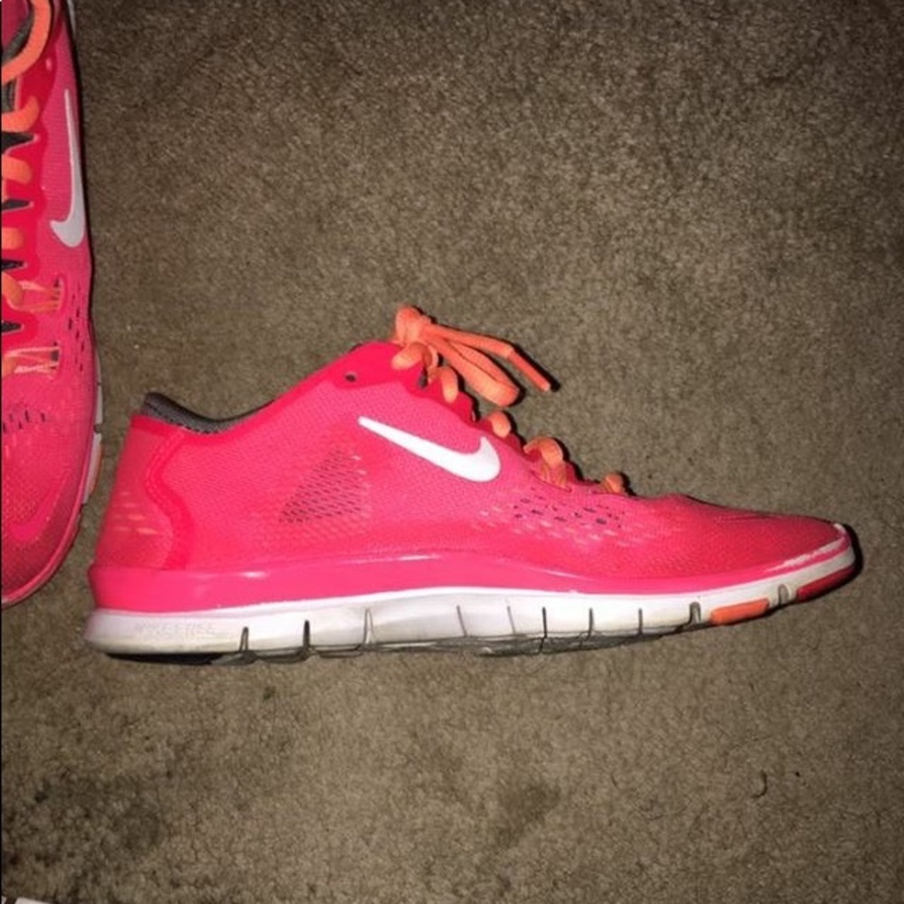 Nike girls shoes / Nike boys or girls shoes