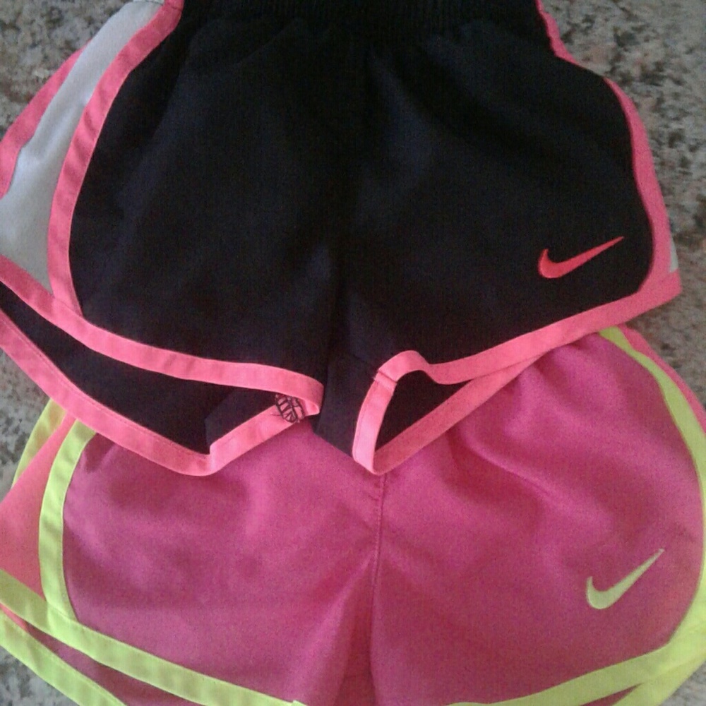 Nike Dri-fit  girls short 2t