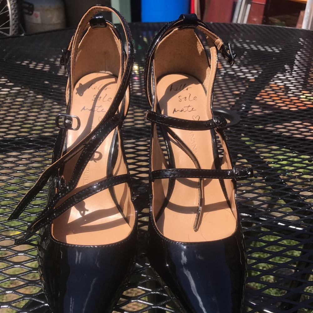 Black Banana Republic heels
