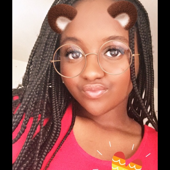 Meet your Posher, Danielle - Picture 1 of 1