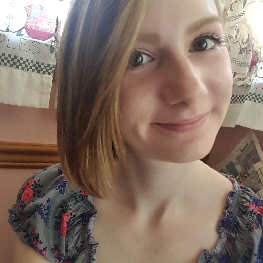 Meet your Posher, Nicole