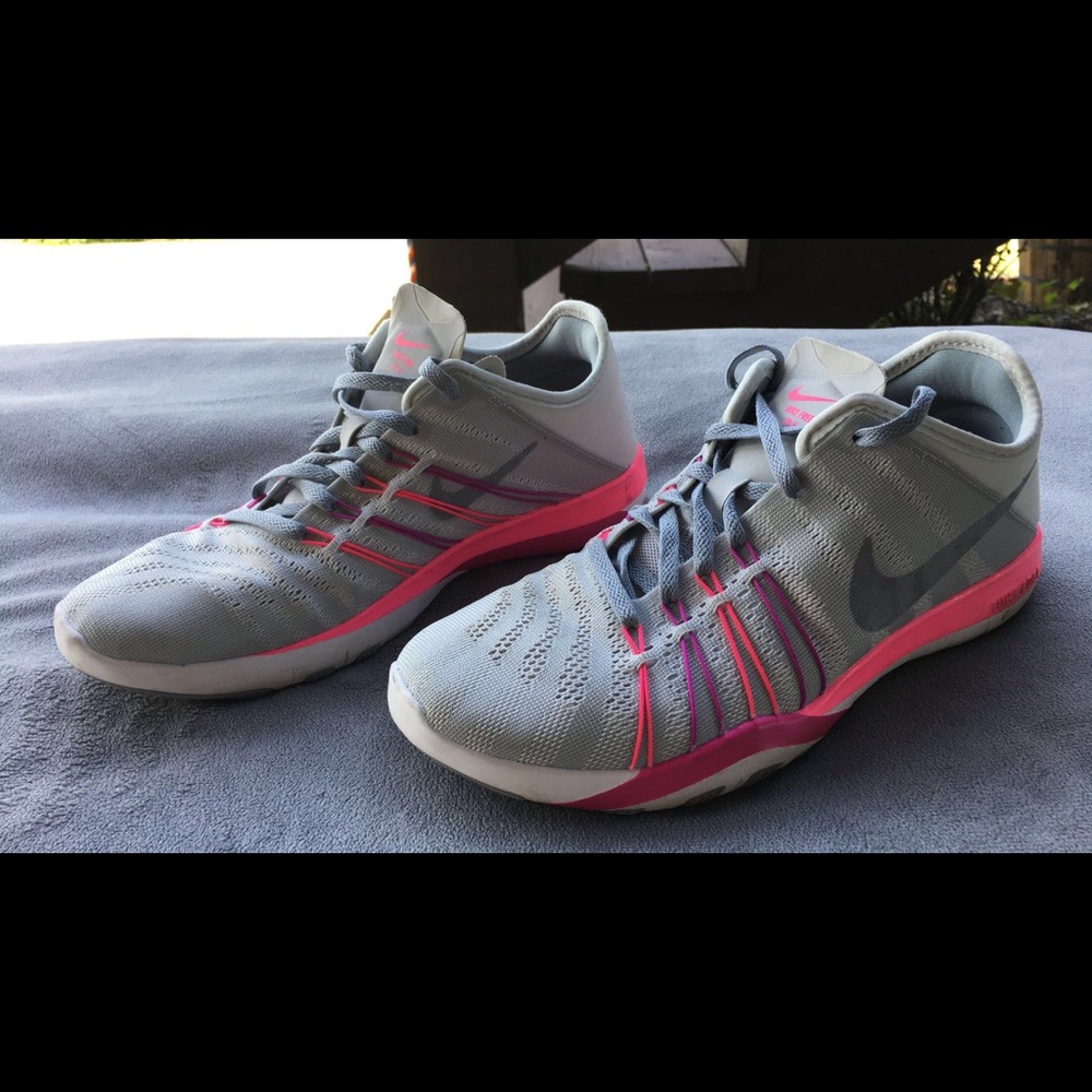 SOLD Nike Free TR 6 Running Shoes