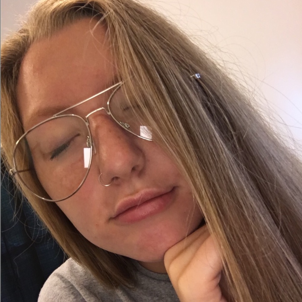 Meet your Posher, Sydney