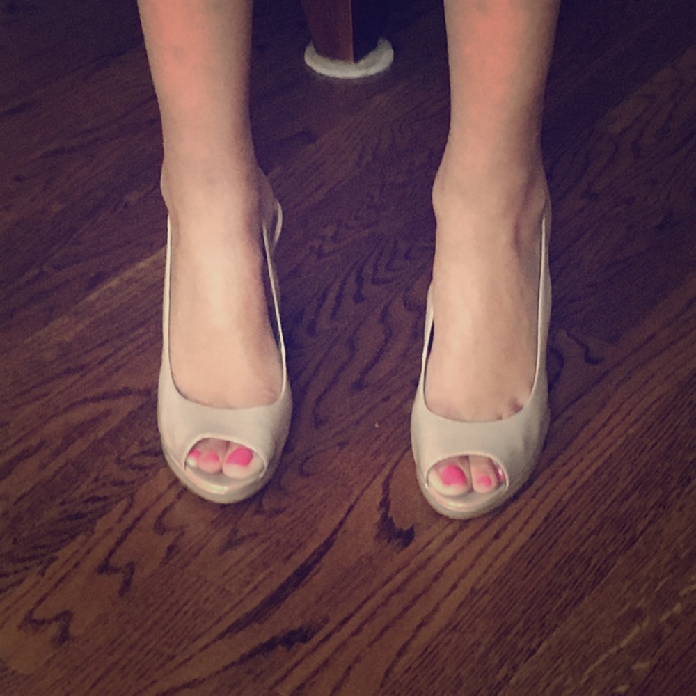 3.5 inch nude open toe heels. new condition.
