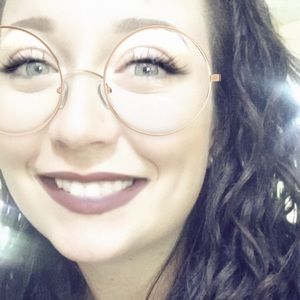 Meet your Posher, Megan