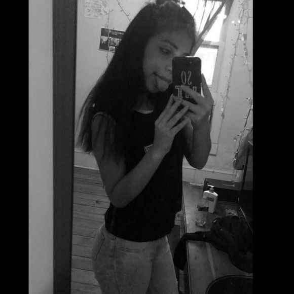 Meet your Posher, Gianella - Picture 1 of 1