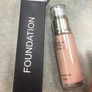 Bibo Foundation: Color Natural