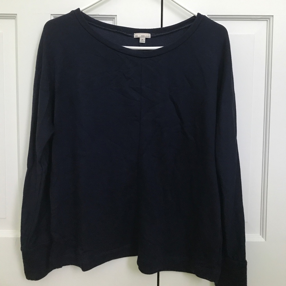 GAP Navy long sleeve sweater, size M