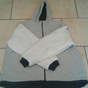 •NIKE VINTAGE WINDBREAKER• Unique and stylish!